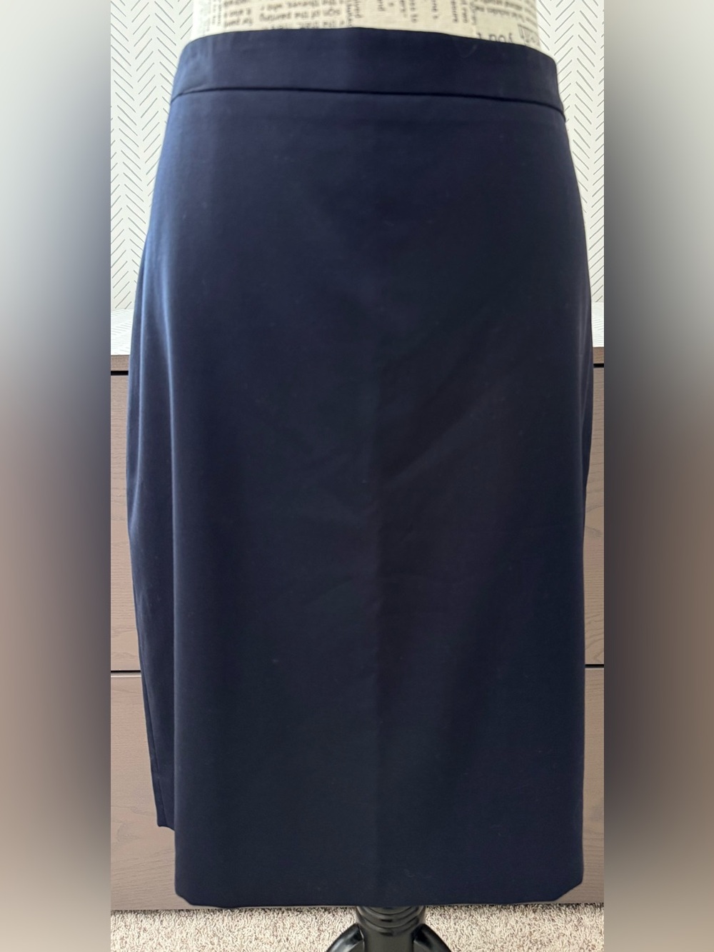 Women’s J.Crew No. 2 Pencil Skirt Navy Blue Luxe Extremely Soft Wool Size 12